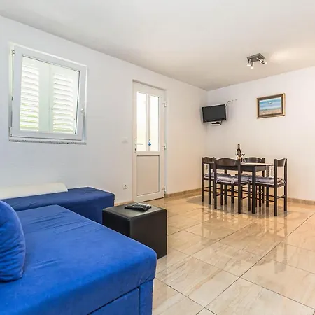 Apartman Adrian *