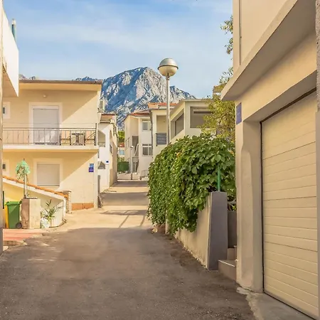 Adrian شقة Baška Voda