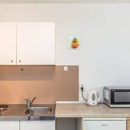 Adrian شقة Baška Voda