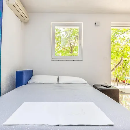 Apartamento Adrian *